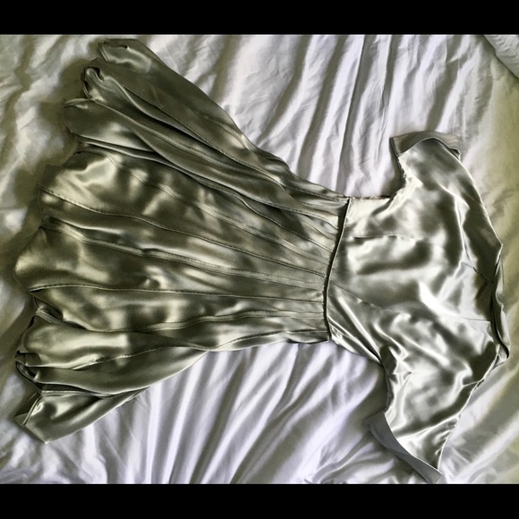 Gorgeous BCBG RUNWAY dress - Picture 3 of 3